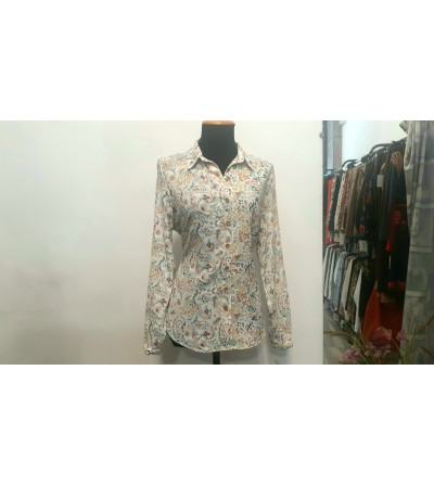 blusa  dos estampados